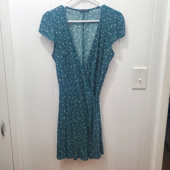 Brandy Melville Dresses Brandi Mellville Robbie Dress Short Sleeve